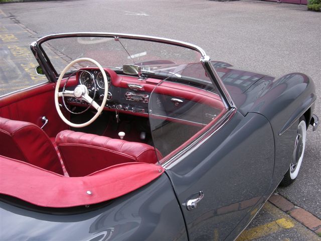 17 Mercedes 190 End  022